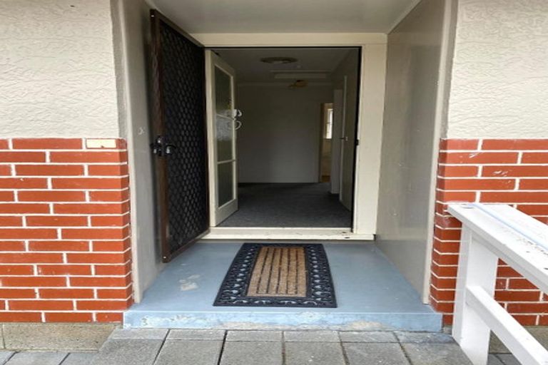 Photo of property in 79 Wai-iti Crescent, Woburn, Lower Hutt, 5010