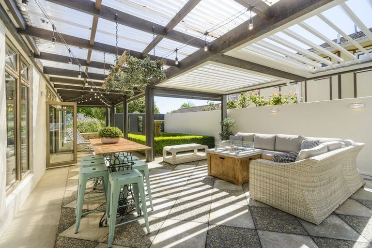 Photo of property in 28a Karina Terrace, Roslyn, Palmerston North, 4414