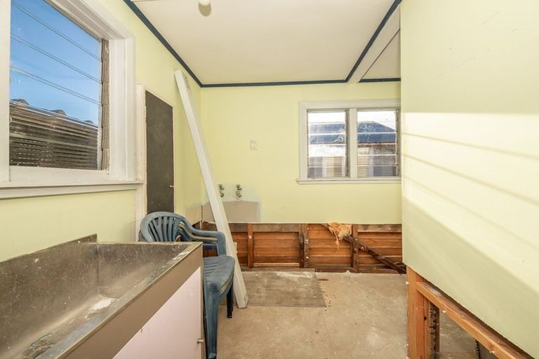 Photo of property in 21 Gladstone Street, Westport, 7825