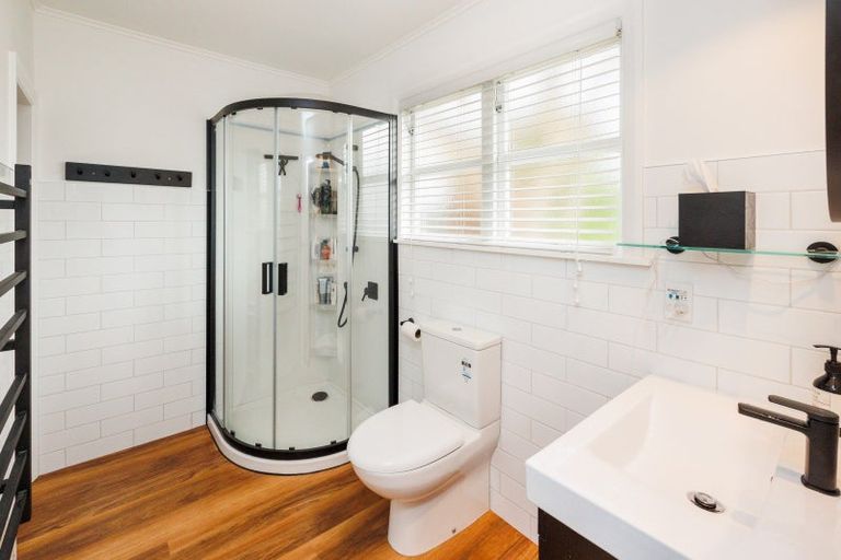 Photo of property in 90 Brightwater Terrace, Terrace End, Palmerston North, 4410