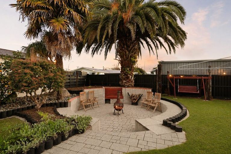 Photo of property in 19 Clematis Avenue, Pukete, Hamilton, 3200