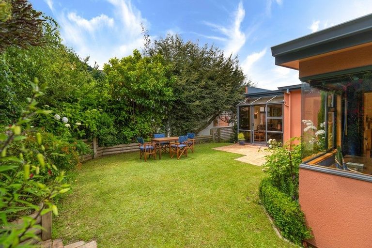 Photo of property in 18b Avalon Crescent, Fernhill, Queenstown, 9300