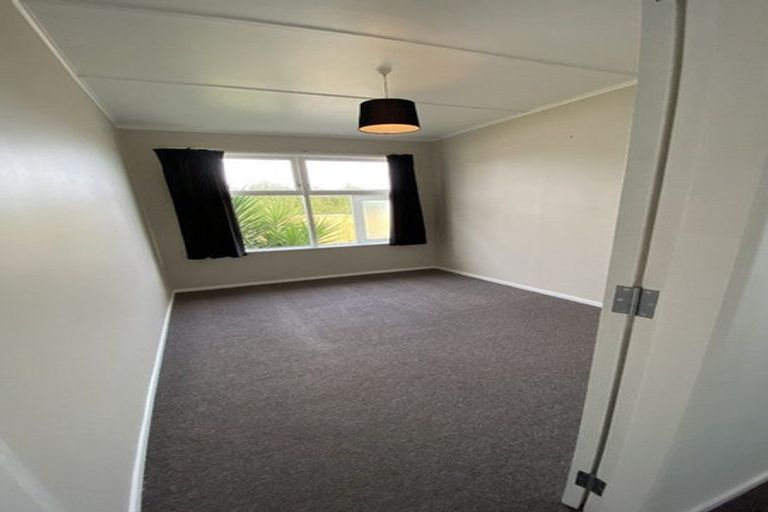 Photo of property in 16 Wavell Crescent, Lansdowne, Masterton, 5810