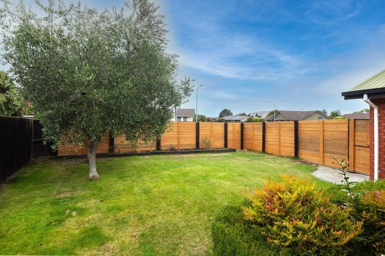 Photo of property in 265 Queenspark Drive, Parklands, Christchurch, 8083