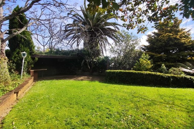 Photo of property in 2 The Boulevard, Sunnyhills, Auckland, 2010