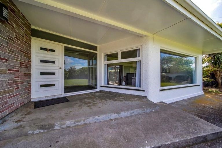Photo of property in 161 South Road, Hawera, 4610
