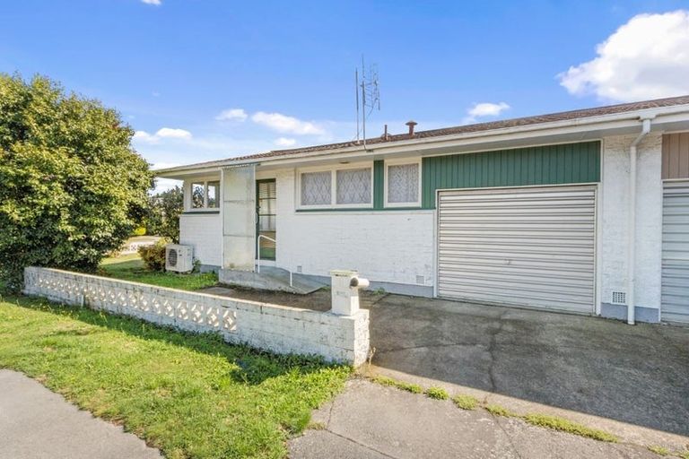 Photo of property in 1/1 Impala Place, Sockburn, Christchurch, 8042