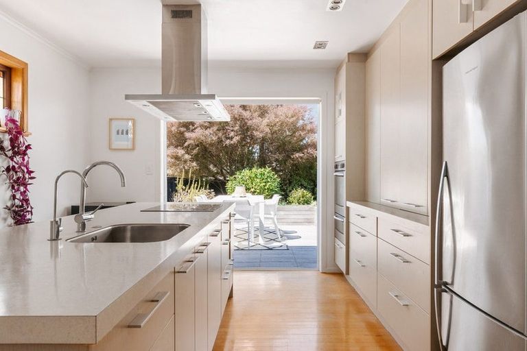 Photo of property in 10 Short Street, Otumoetai, Tauranga, 3110