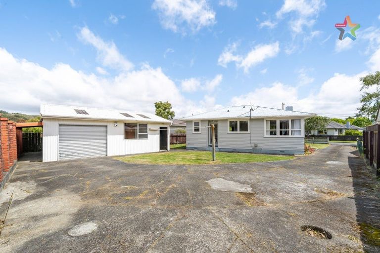 Photo of property in 20 Charles Street, Clouston Park, Upper Hutt, 5018