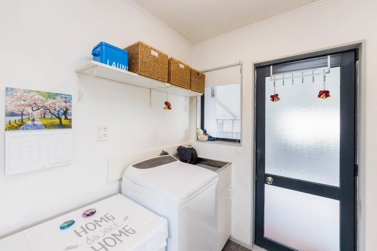 Photo of property in 2/91 Benmore Avenue, Cloverlea, Palmerston North, 4412