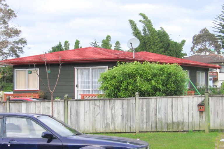 Photo of property in 15 Alidade Place, Massey, Auckland, 0614