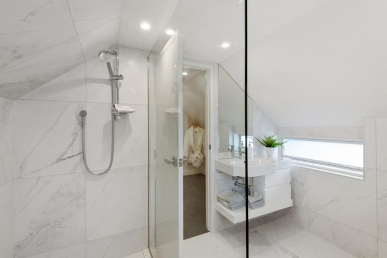 Photo of property in 39a Mcdougall Avenue, St Albans, Christchurch, 8014