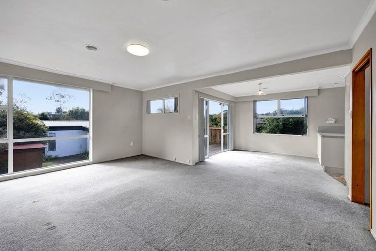 Photo of property in 17 Frankley Road, Westown, New Plymouth, 4310