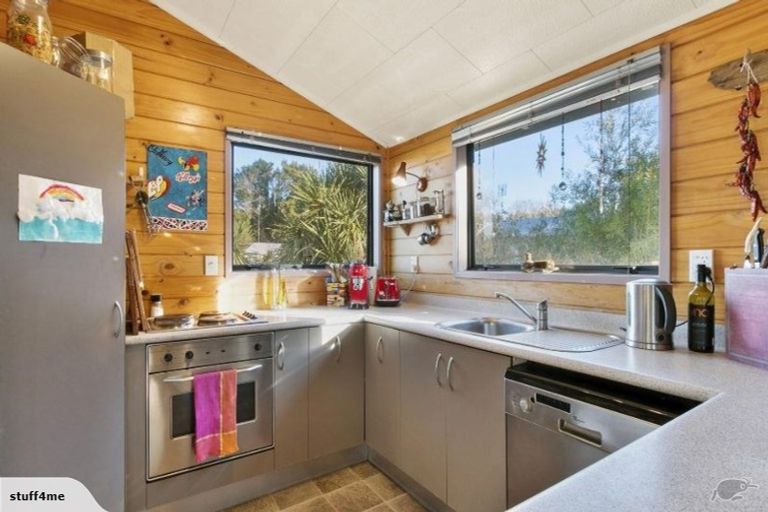 Photo of property in 4 Koutunui Road, Athenree, Katikati, 3177