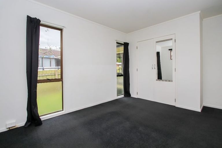 Photo of property in 19 Matipo Crescent, Pukete, Hamilton, 3200