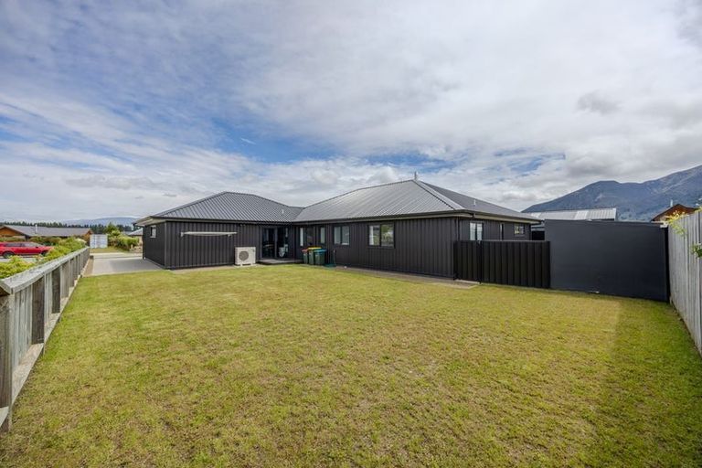 Photo of property in 7 Dingle Street, Lake Hawea, 9382