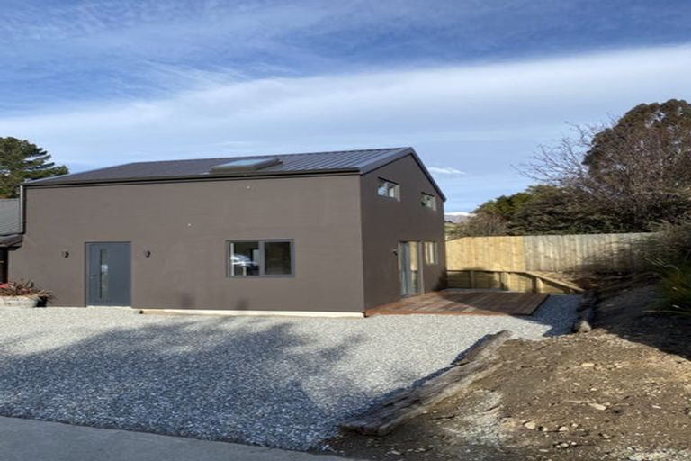 Photo of property in 77 Oregon Drive, Kelvin Heights, Queenstown, 9300