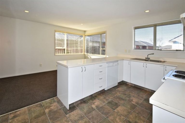 Photo of property in 2/41 Brodie Street, Ilam, Christchurch, 8041