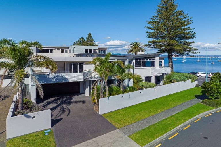 Photo of property in 10 The Mall, Mount Maunganui, 3116