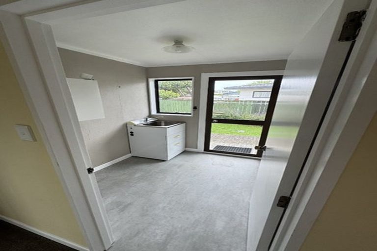 Photo of property in 5 Simcox Street, Otaki Beach, Otaki, 5512