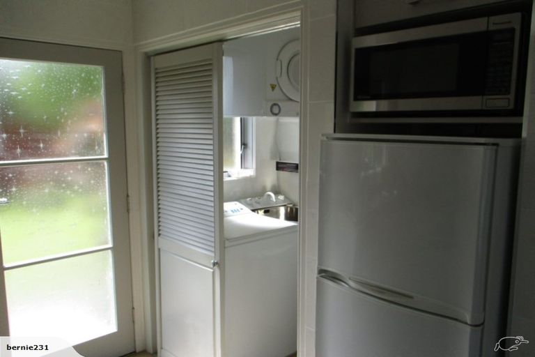 Photo of property in 2/10 Raewyn Place, Pakuranga, Auckland, 2010