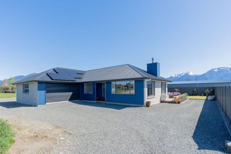Photo of property in 11 Breaksea Street, Te Anau, 9600