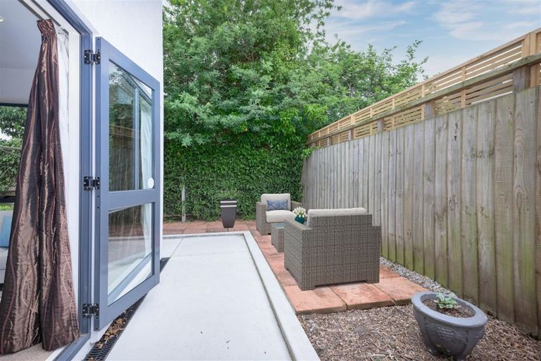 Photo of property in 6/56 London Street, Richmond, Christchurch, 8013