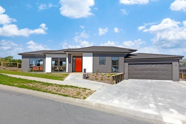 Photo of property in 182 John Burke Drive, Aotea, Porirua, 5024