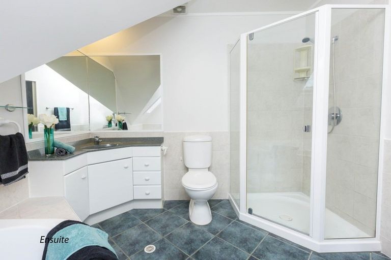 Photo of property in 7 Carlow Grove, Birchville, Upper Hutt, 5018