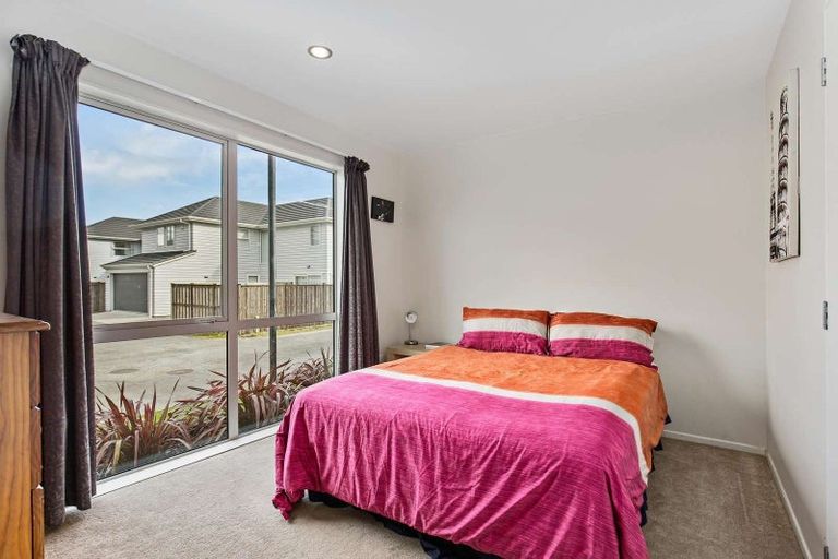 Photo of property in 235c Porchester Road, Takanini, 2112