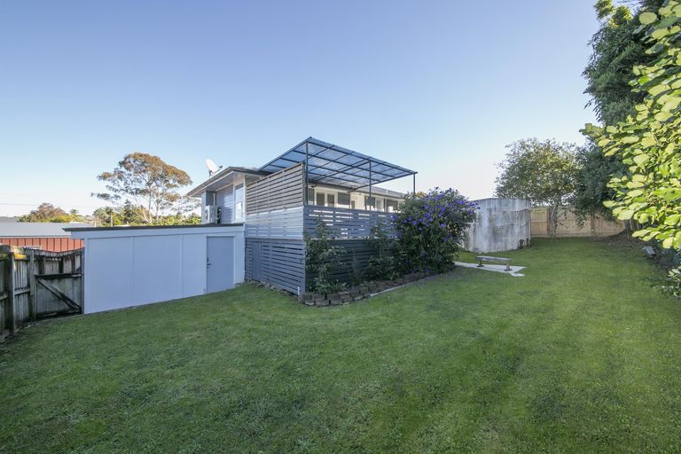 Photo of property in 29 Maude Street, Riverhead, 0820