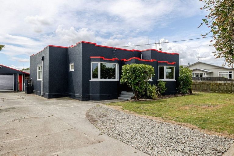 Photo of property in 12 Carthew Street, Feilding, 4702