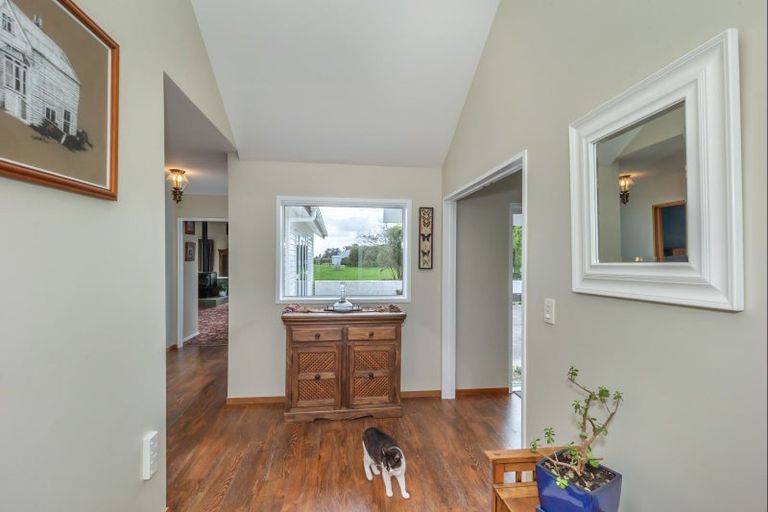 Photo of property in 233 North Manakau Road, Manakau, Levin, 5573