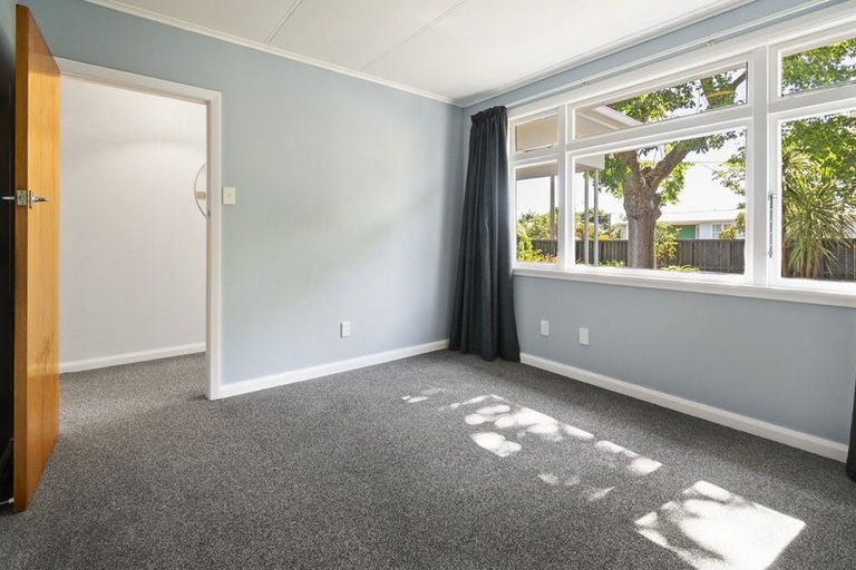 Photo of property in 18 Kent Crescent, Awapuni, Palmerston North, 4412
