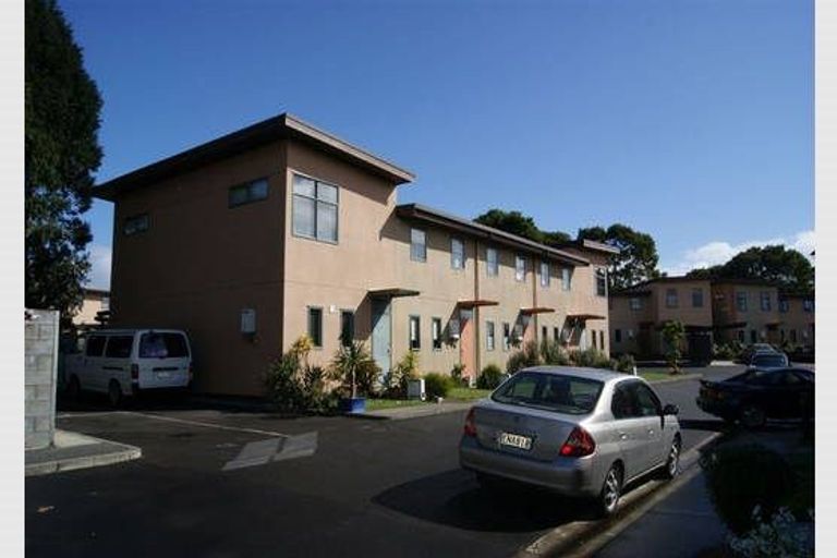 Photo of property in 40/42 Holly Street, Avondale, Auckland, 1026
