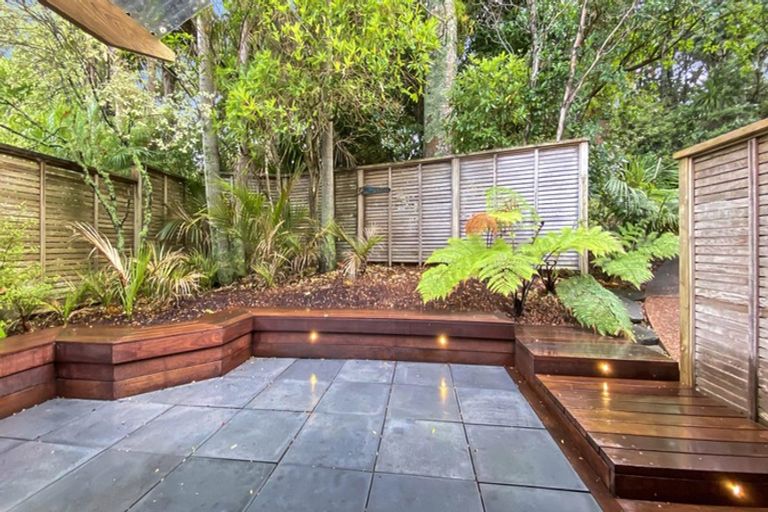 Photo of property in 31 York Road, Titirangi, Auckland, 0604