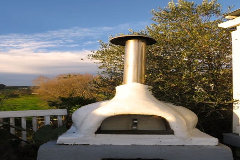 Photo of property in 956 Oneriri Road, Kaiwaka, 0573