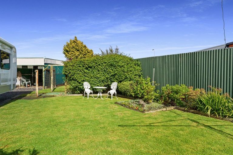 Photo of property in 16 Rimu Street, Otaki, 5512