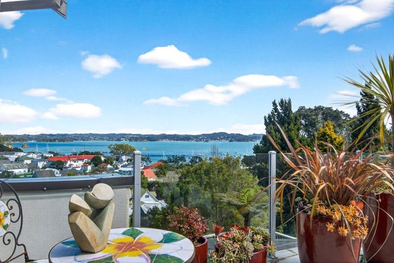 Photo of property in 8 Prospect Street, Russell, 0202