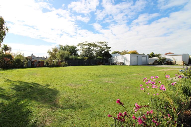 Photo of property in 7 Chisholm Place, Carterton, 5713