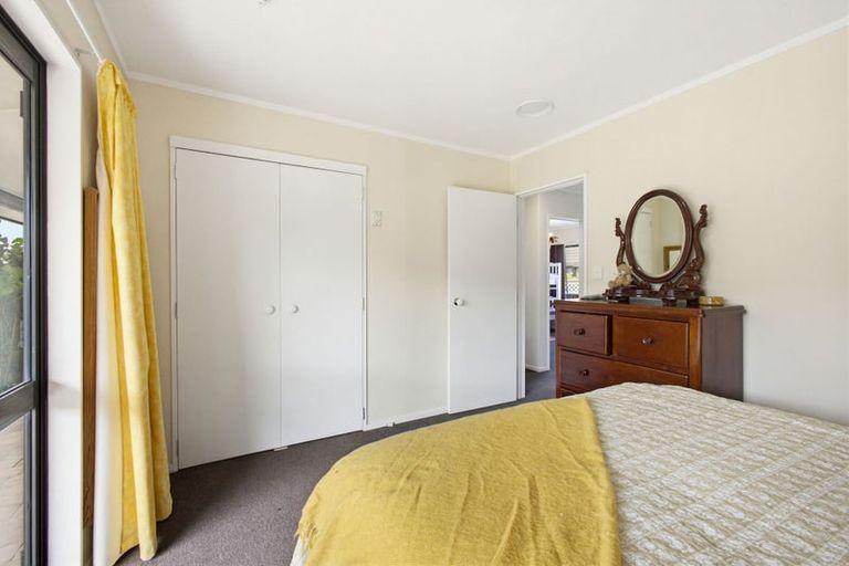 Photo of property in 6 Alan Styles Place, Greenmeadows, Napier, 4112