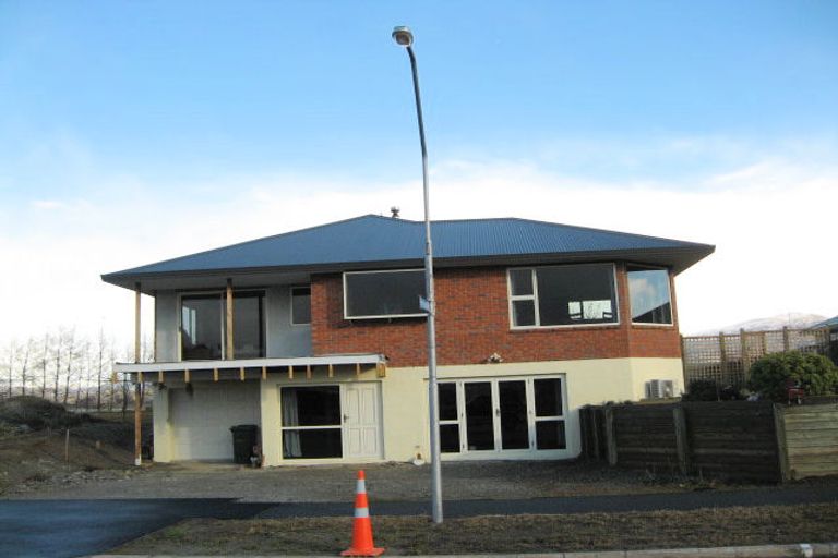 Photo of property in 16 Waenga Drive, Cromwell, 9310