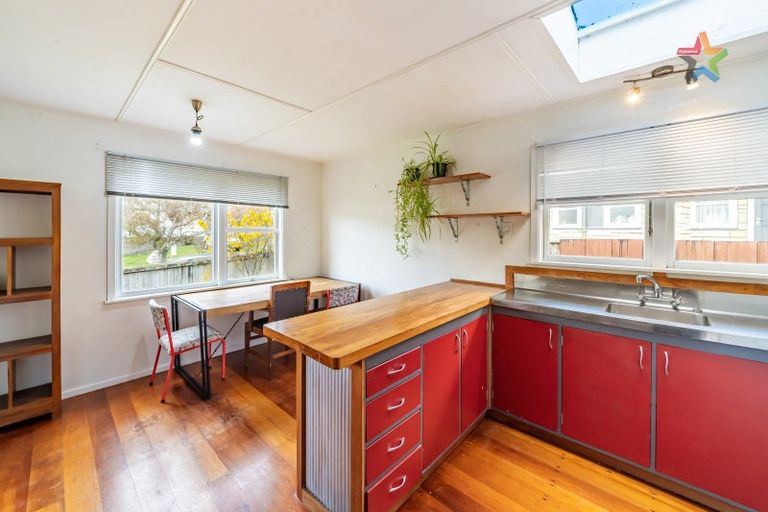 Photo of property in 58 Lees Grove, Wainuiomata, Lower Hutt, 5014