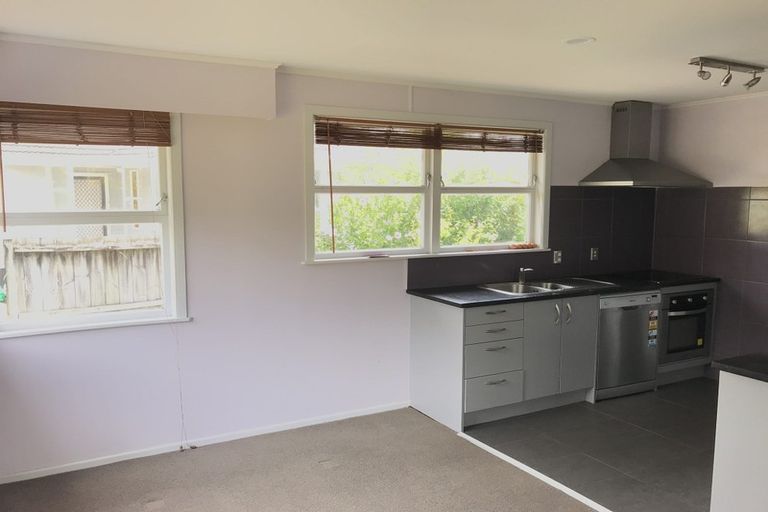Photo of property in 1/104 Archers Road, Glenfield, Auckland, 0629