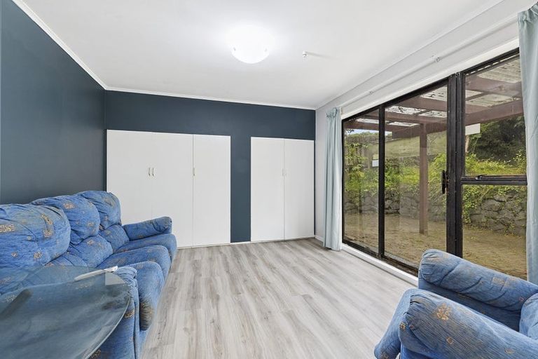 Photo of property in 14 Balliol Drive, Tawa, Wellington, 5028