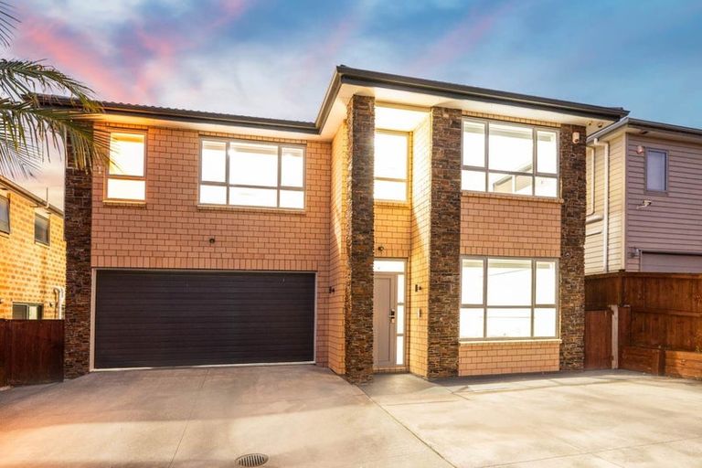 Photo of property in 16 Hangahai Road, Flat Bush, Auckland, 2019