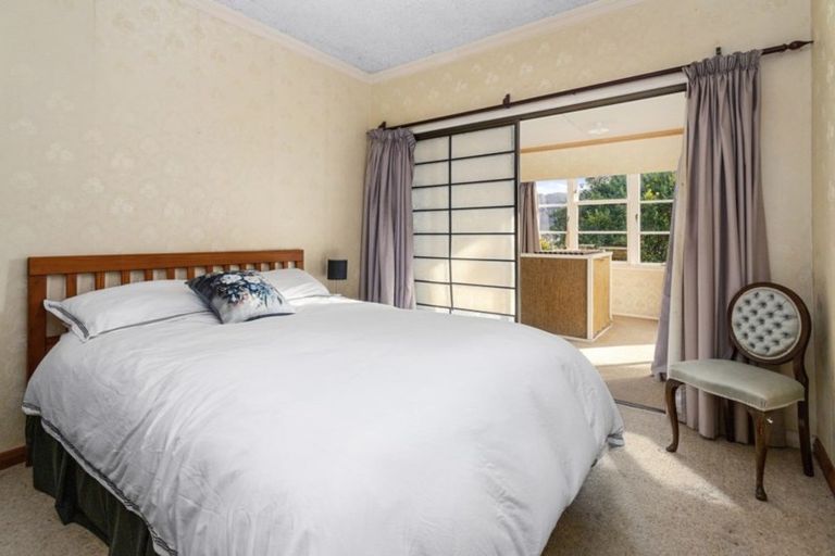 Photo of property in 35 Allen Terrace, Tawa, Wellington, 5028