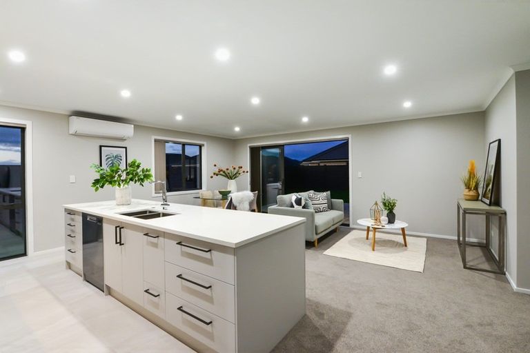 Photo of property in 32 Isobel Hodgson Drive, Cambridge, 3434