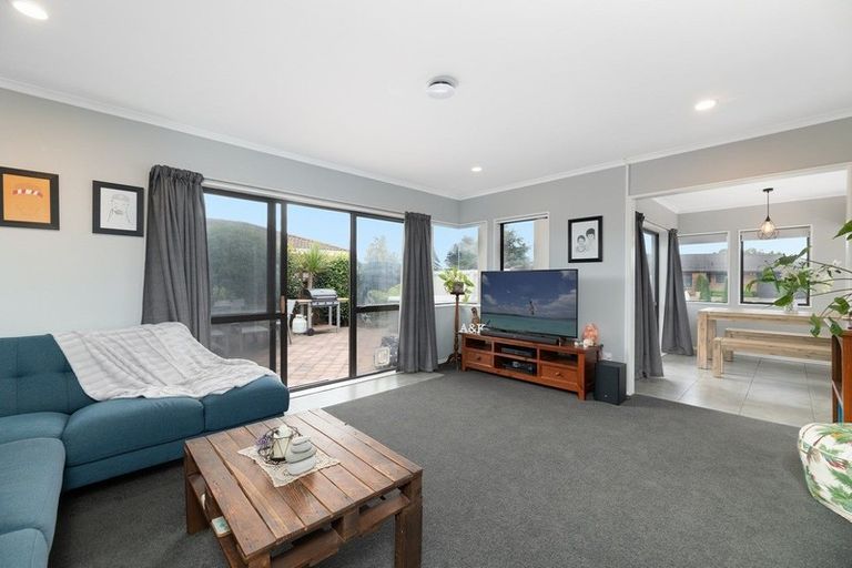 Photo of property in 24 Balmacewen Place, Mount Maunganui, 3116