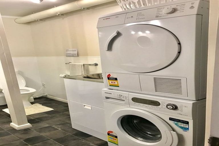 Photo of property in 54a Lincoln Avenue, Tawa, Wellington, 5028